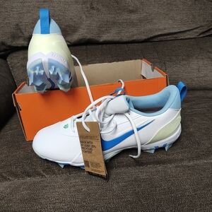 New men Nike cleats size 10 new with tag in box no top